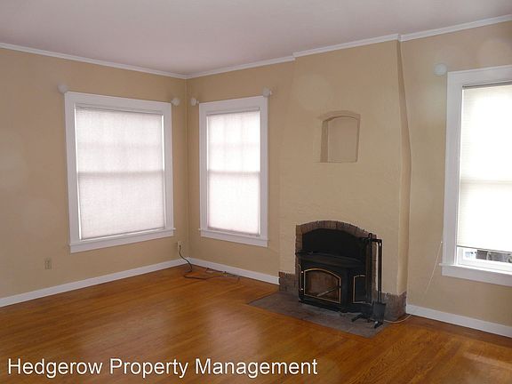 3rd image of 1556 Palmer St