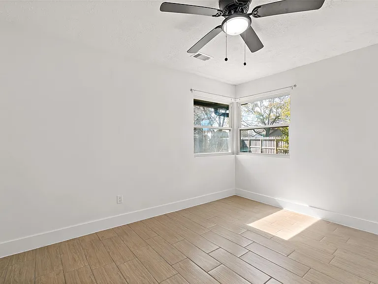 10319 Sand Pass Ln — Photo 14