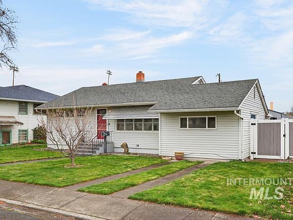 3rd image of 1115 5th St