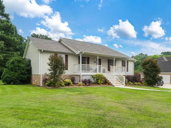 1015 Leonard Rd, Fultondale, AL 35068