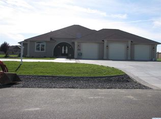 11720 Pheasant Run Rd, Pasco, WA 99301