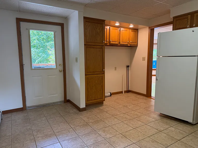 247 Allen Ave #1 — Photo 5