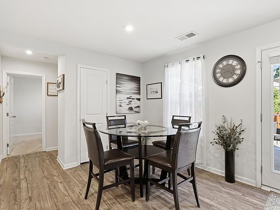 4th image of 378 Hobson Way