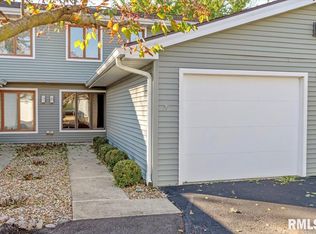 70 Brookside Pl, Springfield, IL 62704