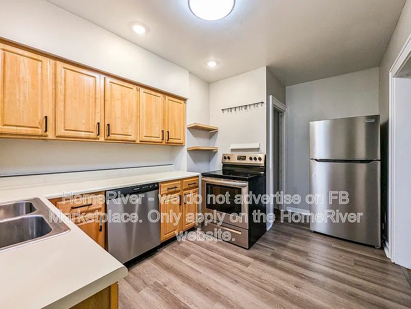 Perry North — Photo 2