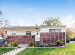 45 Barrington Rd, Bronxville, NY 10708