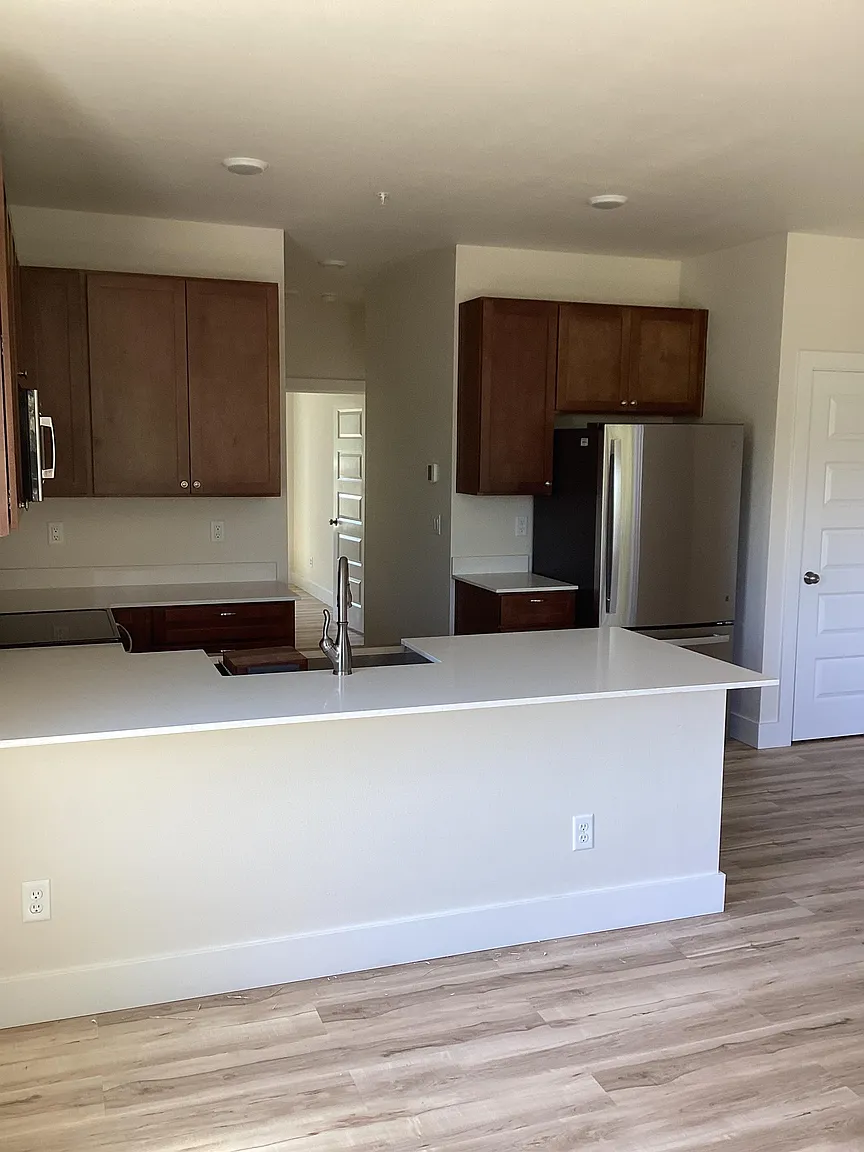 2950 SW Coho St #5 photo 1