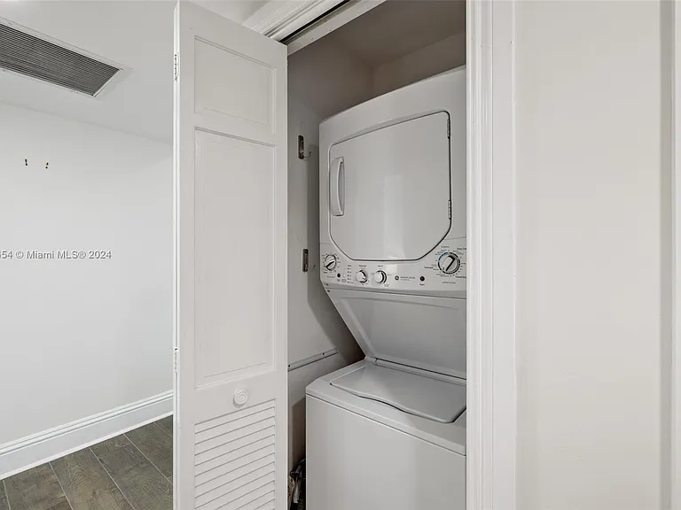 15122 Fisher Island Dr #15122 — Photo 23
