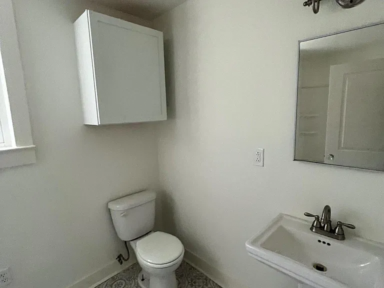 522 Aurora Ave — Photo 8