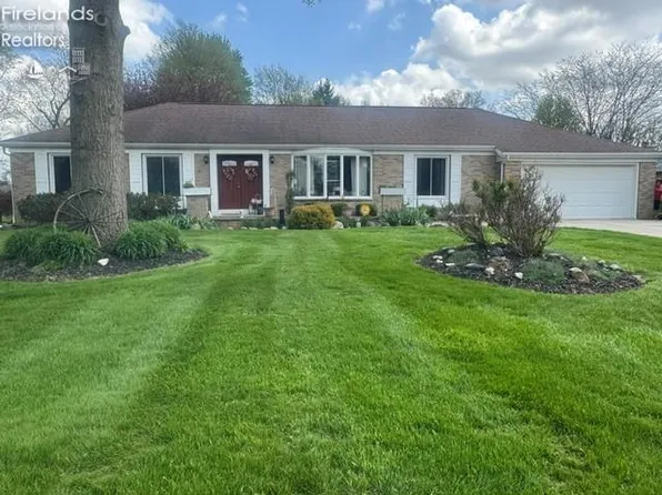 39 Harvest Ln, Tiffin, OH 44883