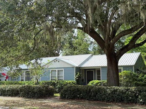 210 W 11th Ave, Mount Dora, FL 32757