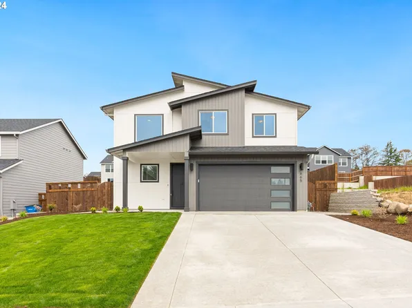 665 W 9th St, La Center, WA 98629