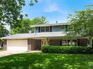 519 Ca Crest Dr, Shorewood, IL