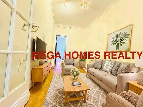 4th image of 2817 36th St APT 2