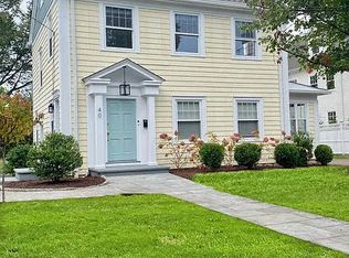 40 E Maple St #1, New Canaan, CT 06840