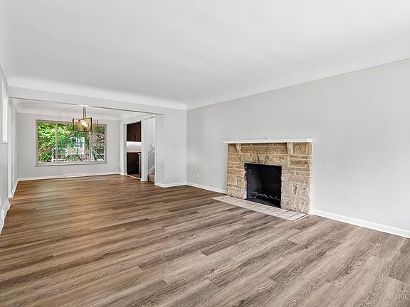 3rd image of 7006 Moorfield Dr
