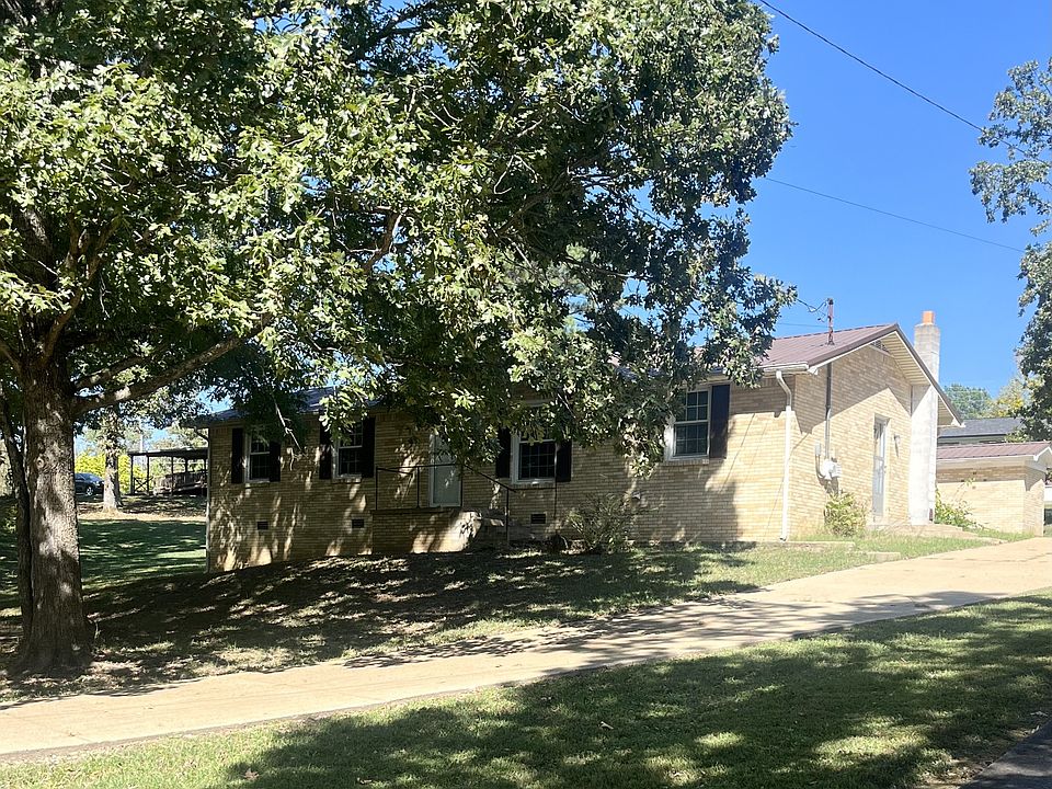 1st image of 105 Eze Ave