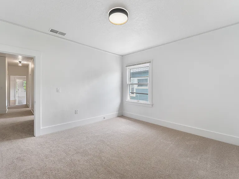 1915 NE 16th Ave #3 — Photo 18