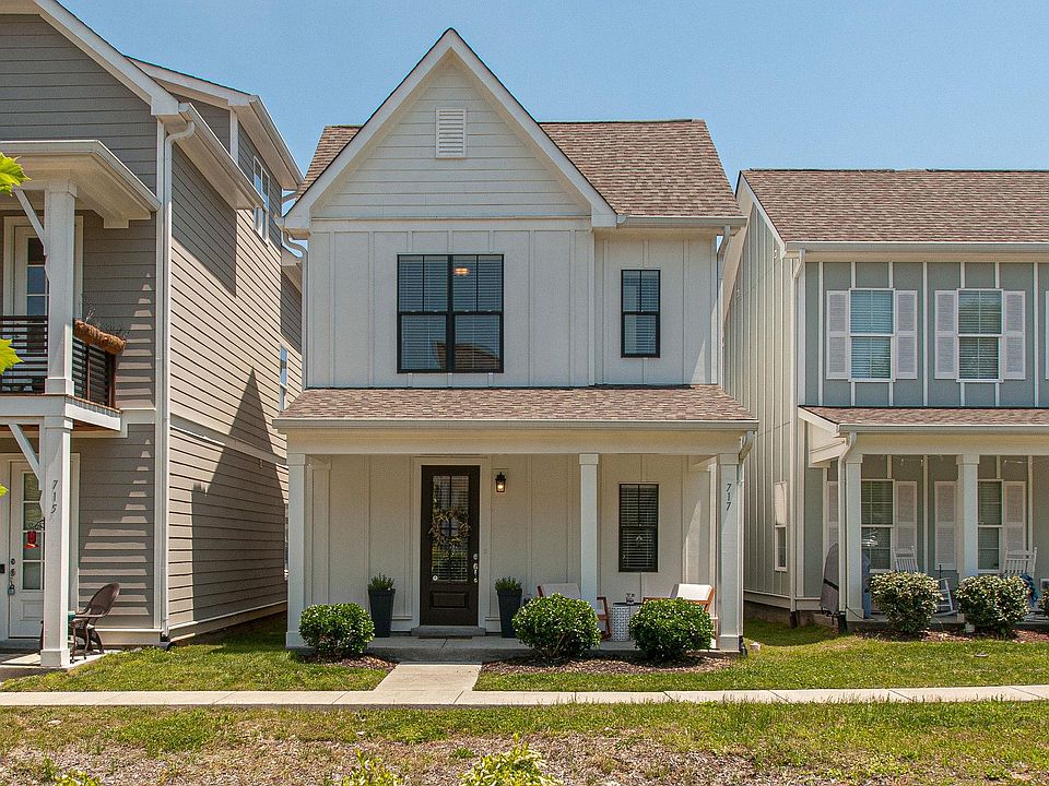 1st image of 717 Cottage Park Dr