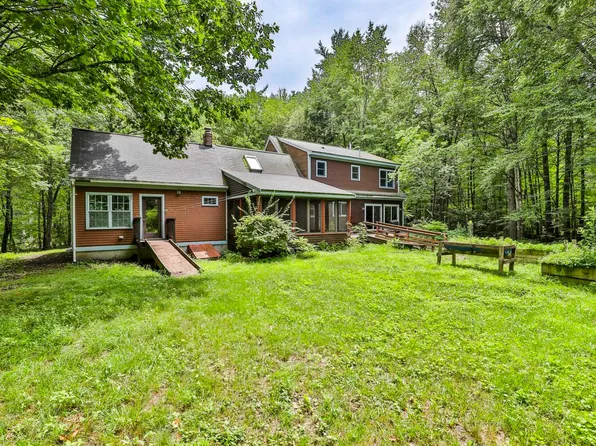 21 Jacob Lane, Lee, NH 03861