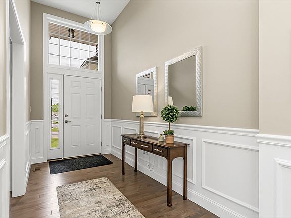3rd image of 1 Honeycrisp Cir #1