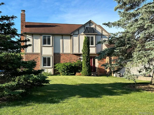 248 Morgan Hill Dr, Lake Orion, MI 48360