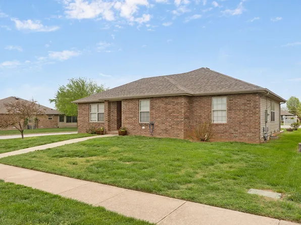 406 S Casa Grande Avenue, Springfield, MO 65802