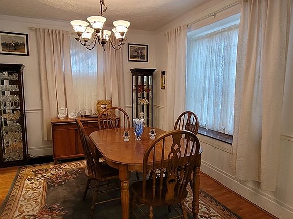 4th image of 3039 Michigan Ave