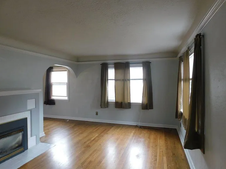 1412 S 6th St — Photo 5
