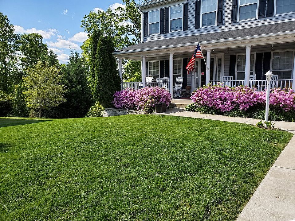 1st image of 20 Thaxton Ct