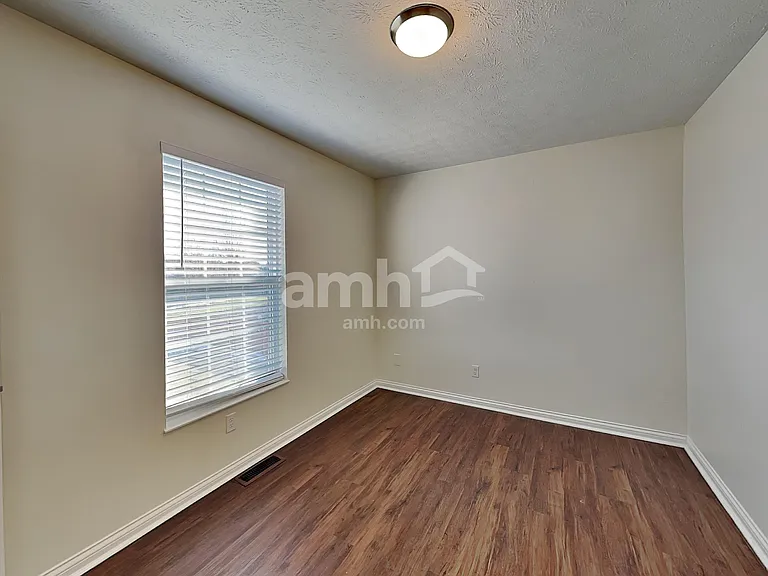 2159 Glenview Dr — Photo 15