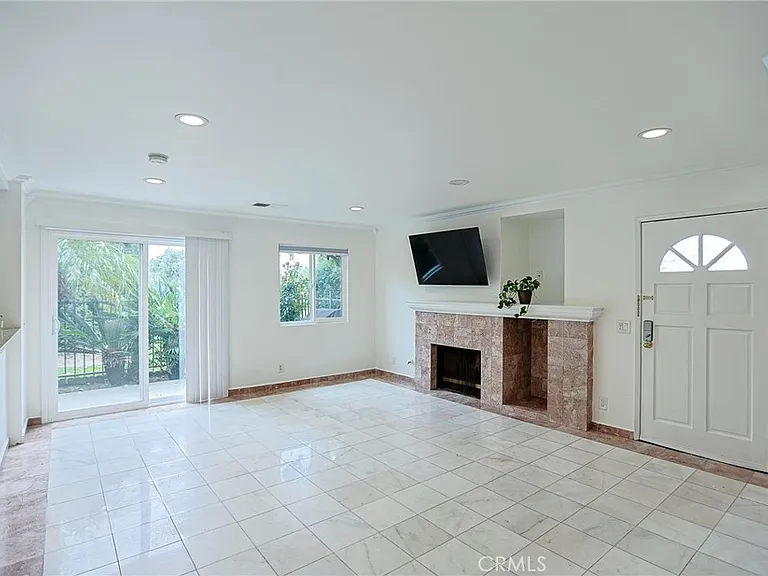 1230 S Barranca Ave #F — Photo 5