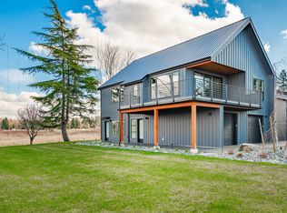 8638 Harborview Rd, Blaine, WA 98230