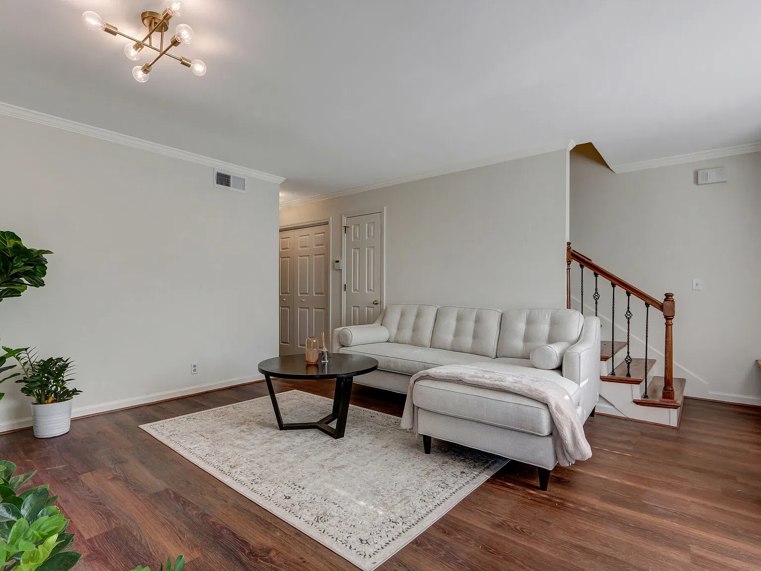 304 Chase Court - 1 — Photo 3