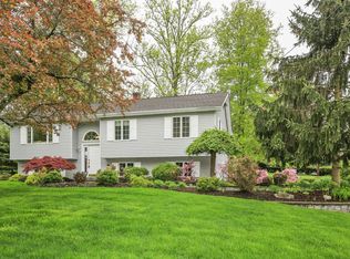 117 Lake Baldwin Dr, Mahopac, NY 10541