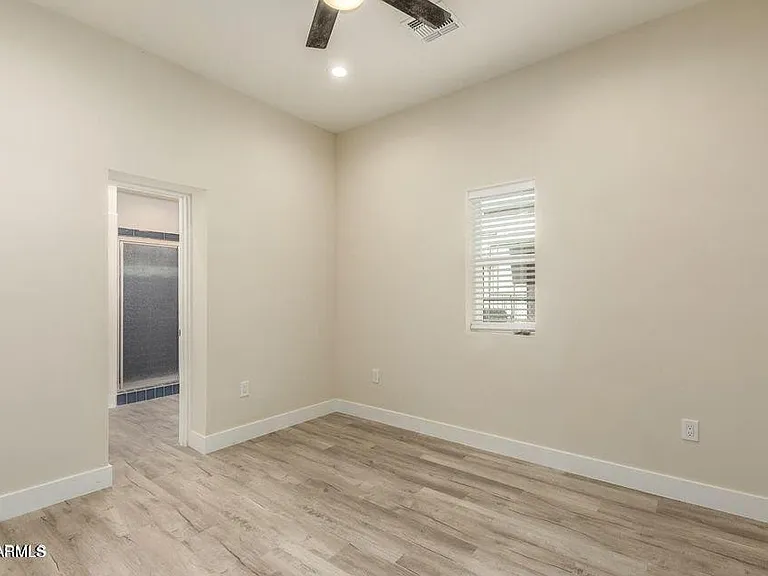 814 S 1st Ave — Photo 15