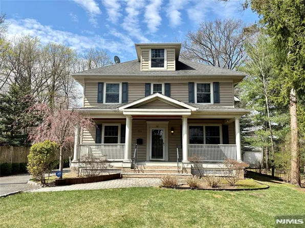 38 Walthery Ave, Ridgewood, NJ 07450