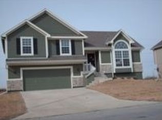 704 S Maple St, Gardner, KS 66030