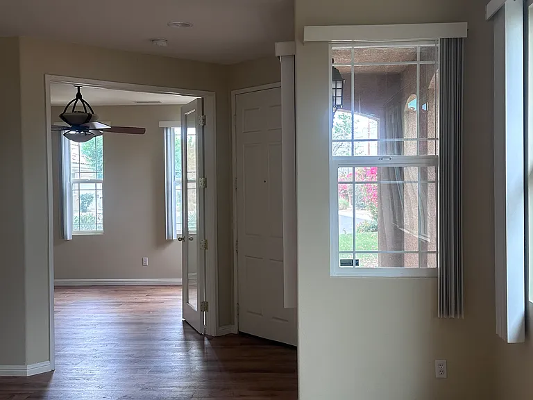 102 Shoreline Dr — Photo 7