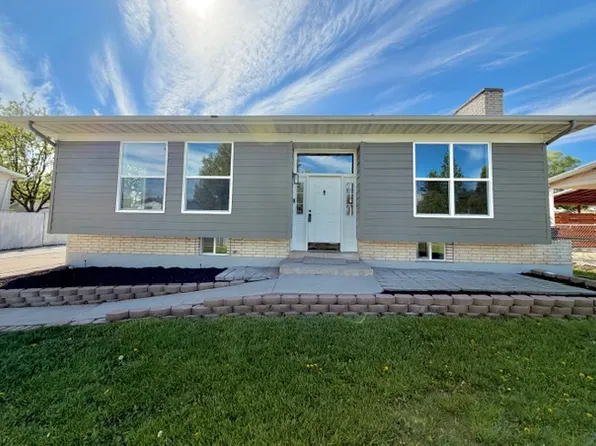 1310 Marilyn Dr, Syracuse, UT 84075