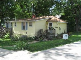 3926 NE Chaumiere Rd, Kansas City, MO 64117