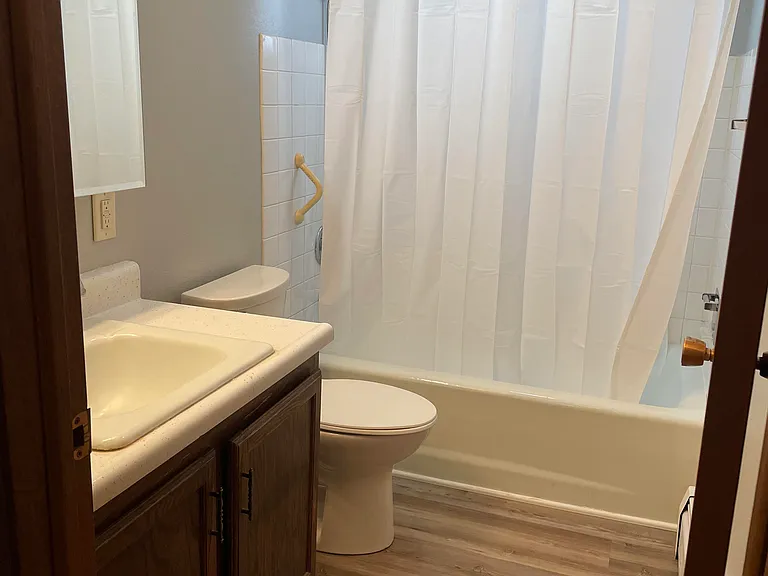 410 Washington St #4 — Photo 11