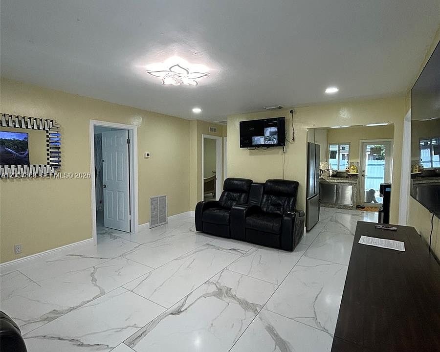 1st image of 5157 NE 5th Ave
