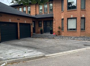 6713 Mockingbird Ln, Mississauga, ON L5N 5J8