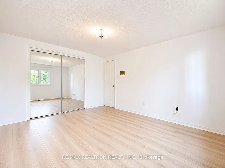 10 Pinewood Dr — Photo 41