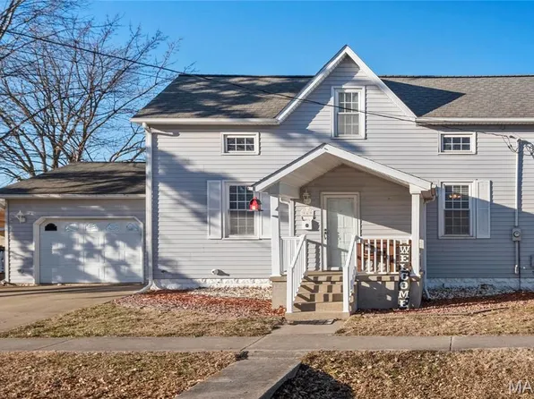 969 N 7th St, Breese, IL 62230