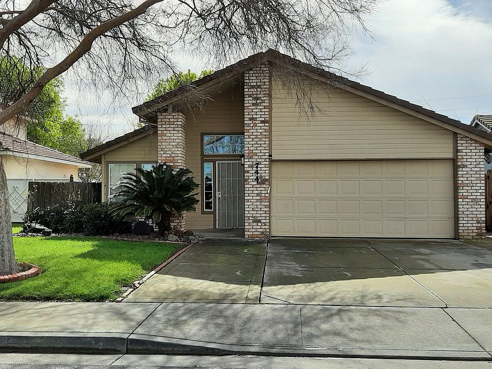 1st image of 744 Buckinghorse Dr