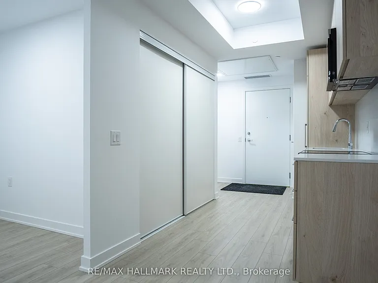 7439 Kingston Rd #219A — Photo 3