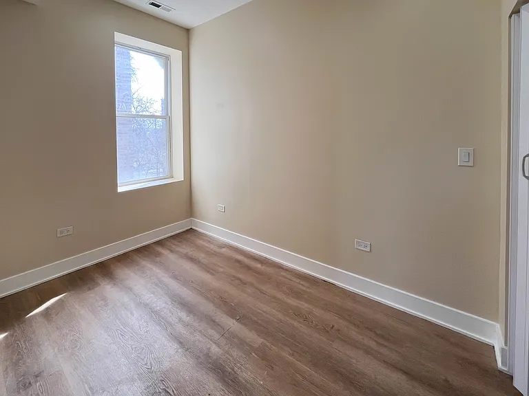 1234 S Central Park Ave #2R — Photo 6