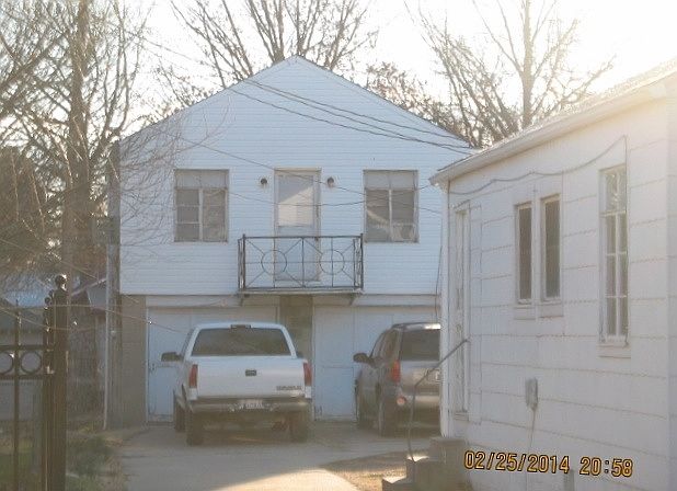 2nd image of 305 N 8th St
